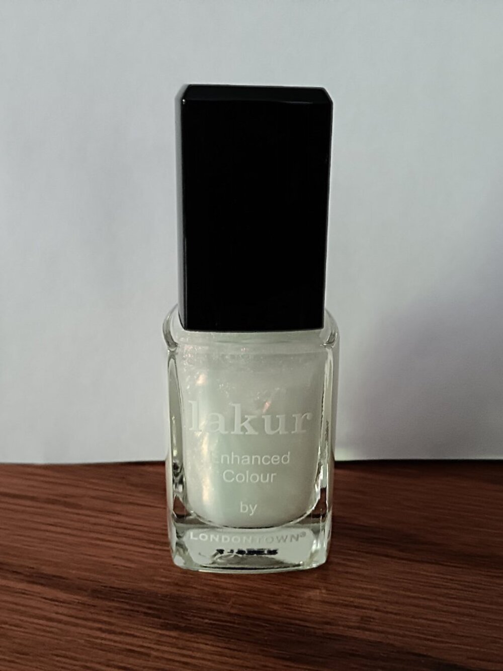 New Londontown trio of nail care products - Picture 4 of 8